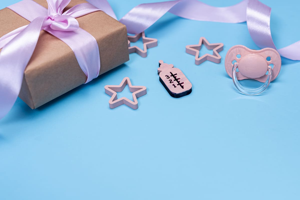 Най-добрите Подаръци за Бебе През 2025 Година 